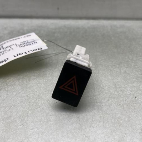 Bouton de warning NISSAN QASHQAI 1 Photo n°1