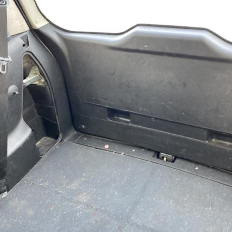 Feu arriere principal gauche (feux) OPEL ZAFIRA A Photo n°16