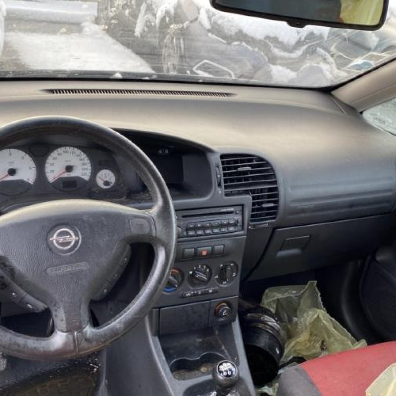 Feu arriere principal gauche (feux) OPEL ZAFIRA A Photo n°17