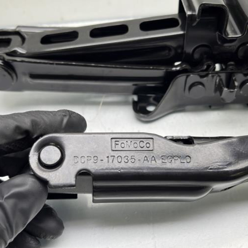 Cric FORD FOCUS 4 Photo n°3