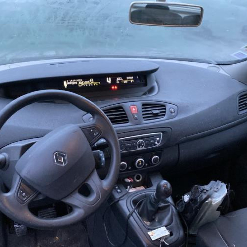 Plage arriere RENAULT SCENIC 3 Photo n°16