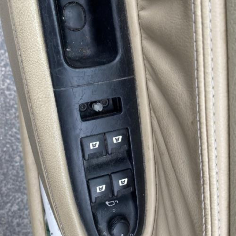 Ecran GPS PEUGEOT 607 Photo n°14