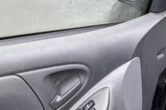 Interrupteur de leve vitre avant gauche TOYOTA YARIS 1