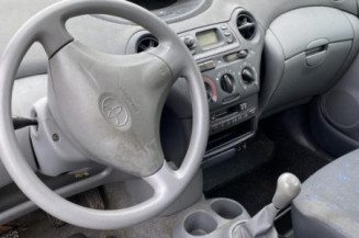 Interrupteur de leve vitre avant gauche TOYOTA YARIS 1