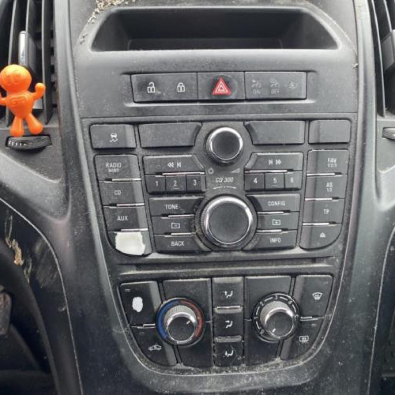 Interrupteur de leve vitre avant droit OPEL ASTRA J Photo n°19