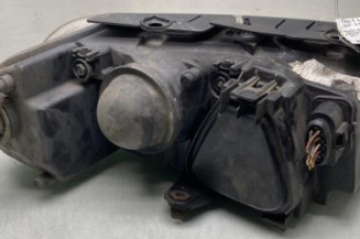 Optique avant principal gauche (feux)(phare) VOLKSWAGEN PASSAT 4