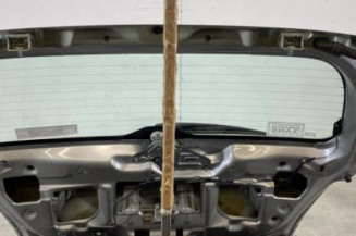 Malle/Hayon arriere SUZUKI SWIFT 3
