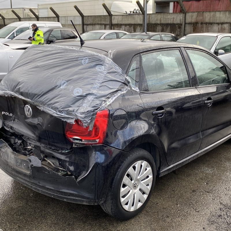 VOLKSWAGEN POLO 5 PHASE 1 1.2 TDI - 12V TURBO Photo n°3