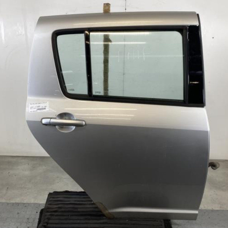 Porte arriere droit SUZUKI SWIFT 3 Photo n°1