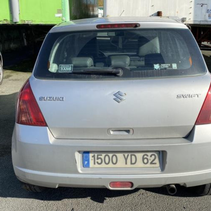 Porte arriere droit SUZUKI SWIFT 3 Photo n°12