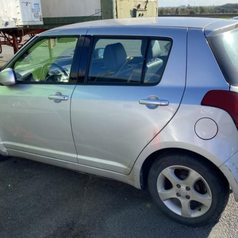 Porte arriere droit SUZUKI SWIFT 3 Photo n°13