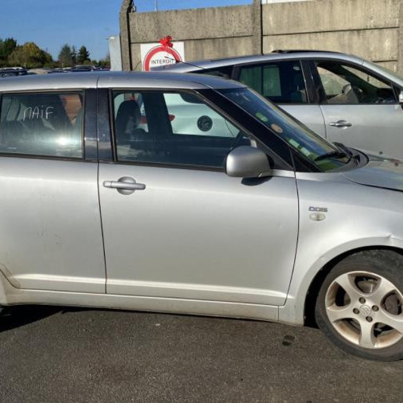 Porte arriere droit SUZUKI SWIFT 3 Photo n°14