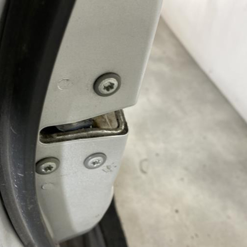 Porte avant gauche SUZUKI SWIFT 3 Photo n°5