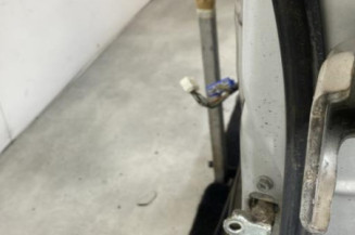 Porte avant gauche SUZUKI SWIFT 3