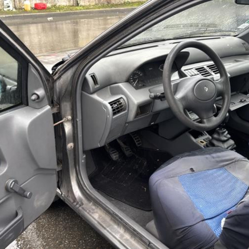 Retroviseur gauche RENAULT CLIO 1 Photo n°18