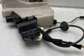 Serrure avant droit VOLKSWAGEN PASSAT 4