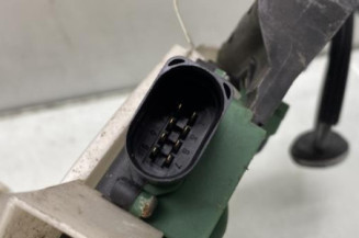 Serrure avant droit VOLKSWAGEN PASSAT 4
