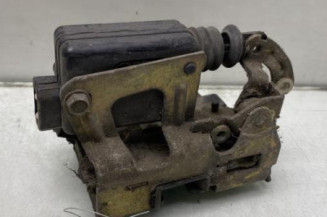 Serrure arriere droit RENAULT R25