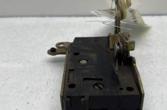 Serrure avant droit PEUGEOT 205