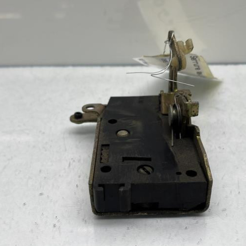 Serrure avant droit PEUGEOT 205 Photo n°4