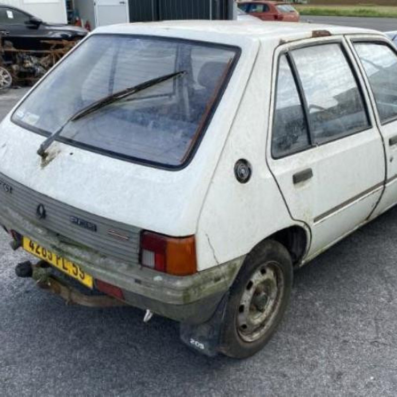 Serrure avant droit PEUGEOT 205 Photo n°9