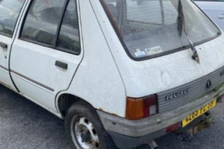 Serrure avant droit PEUGEOT 205