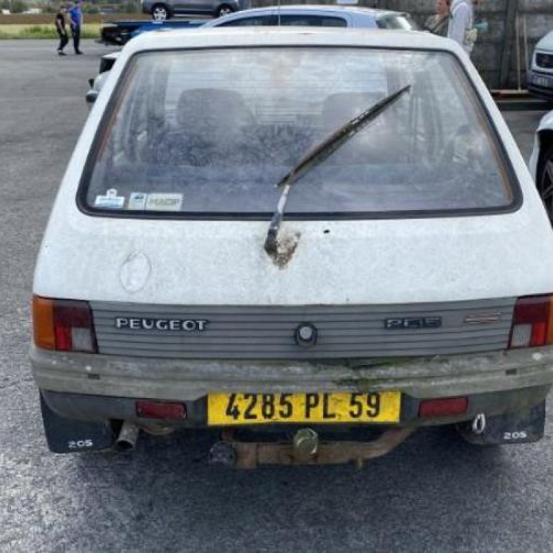 Serrure avant droit PEUGEOT 205 Photo n°11