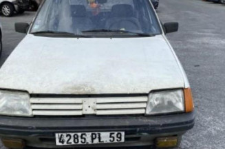 Serrure avant droit PEUGEOT 205