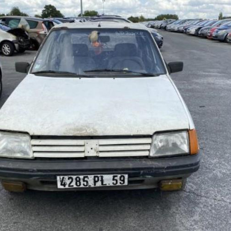 Serrure avant droit PEUGEOT 205 Photo n°14
