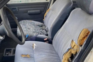 Serrure avant droit PEUGEOT 205
