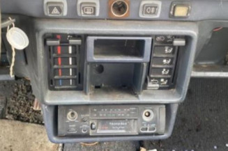 Serrure avant droit PEUGEOT 205