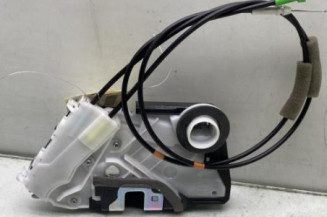 Serrure avant droit TOYOTA YARIS 3