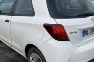 Serrure avant droit TOYOTA YARIS 3