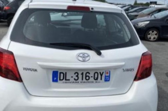Serrure avant droit TOYOTA YARIS 3