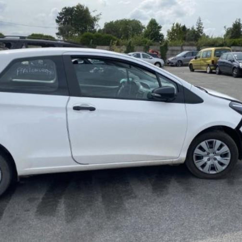 Serrure avant droit TOYOTA YARIS 3 Photo n°11