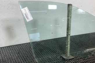 Vitre avant droit MERCEDES CLASSE B 246