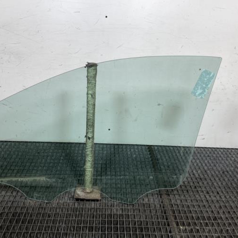 Vitre avant droit MERCEDES CLASSE B 246 Photo n°4