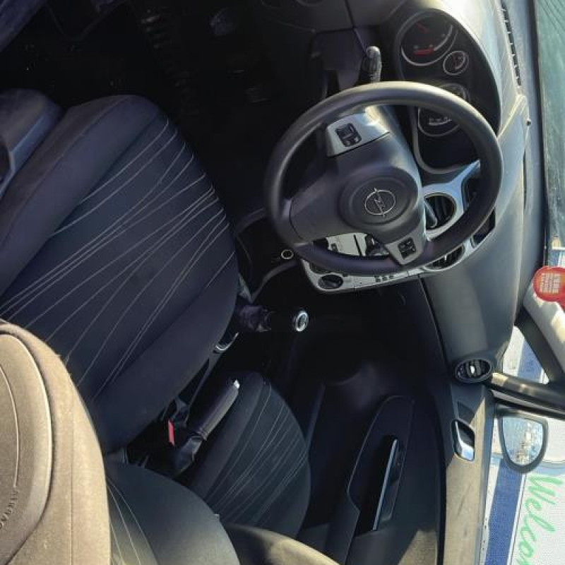 Aile avant gauche OPEL CORSA D Photo n°12