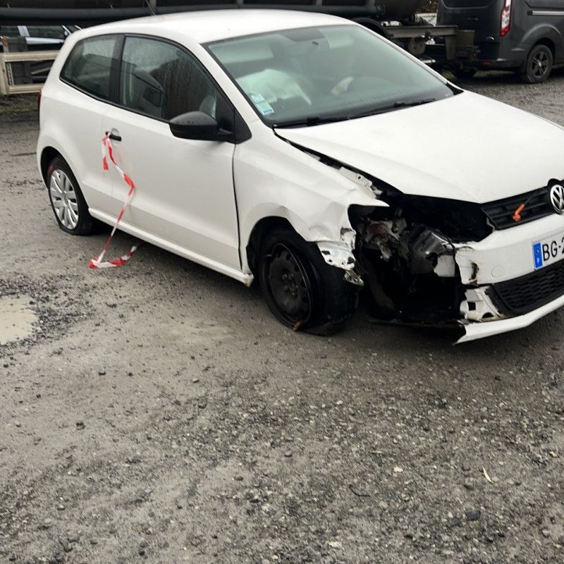 VOLKSWAGEN POLO 5 PHASE 1 1.2i - 12V Photo n°3