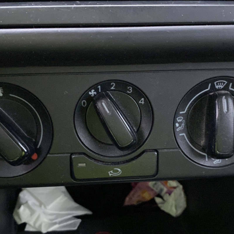 VOLKSWAGEN POLO 5 PHASE 1 1.2i - 12V Photo n°29