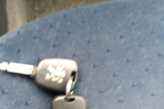 Porte avant droit PEUGEOT PARTNER 1