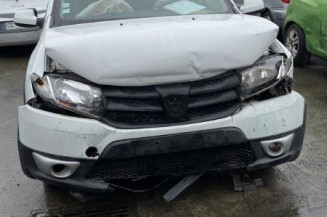 DACIA SANDERO 2 PHASE 1 0.9i - 12V TURBO TCE 90 Photo n°1