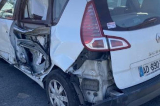 Bras essuie glace arriere RENAULT SCENIC 3