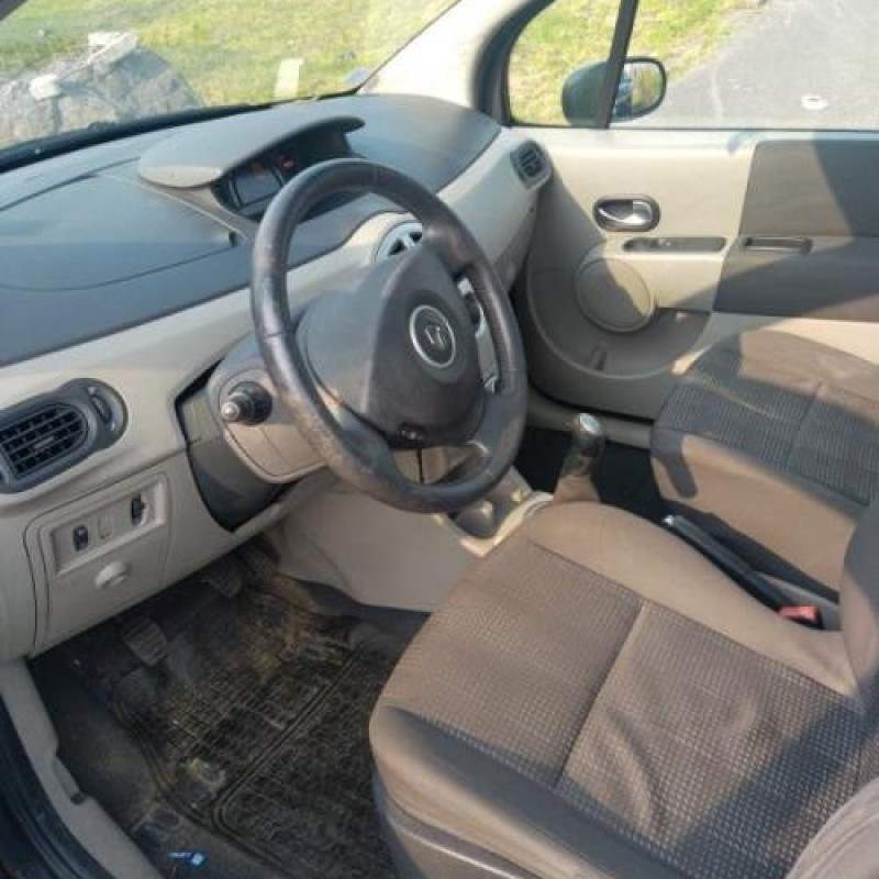 Plage arriere RENAULT MODUS Photo n°9