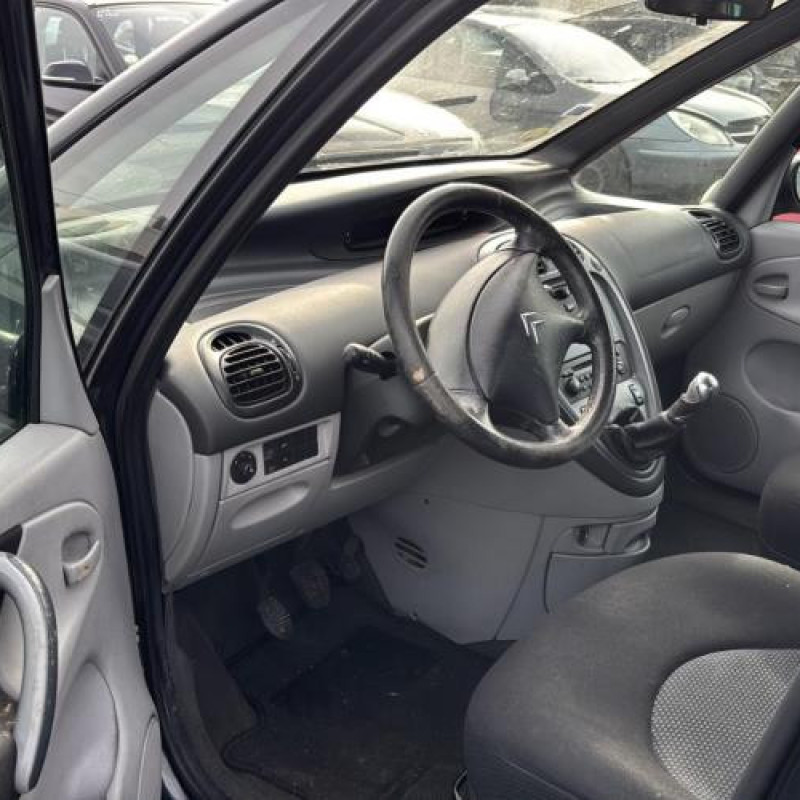 Moteur CITROEN XSARA PICASSO Photo n°10