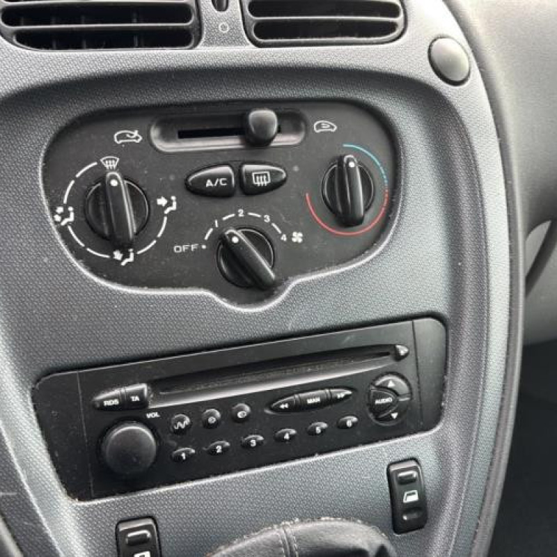 Moteur CITROEN XSARA PICASSO Photo n°17
