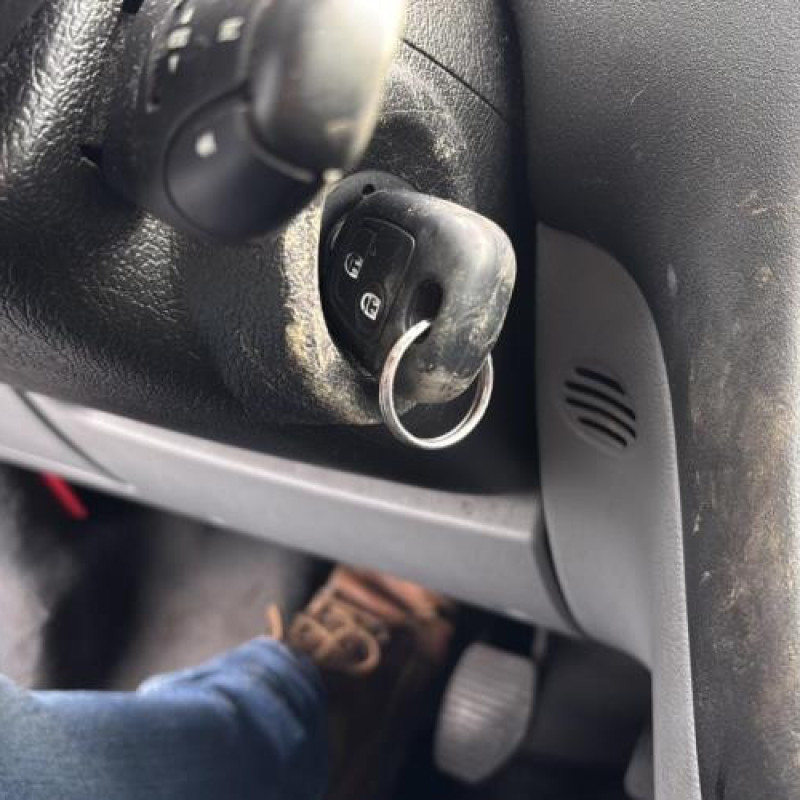 Moteur CITROEN XSARA PICASSO Photo n°19