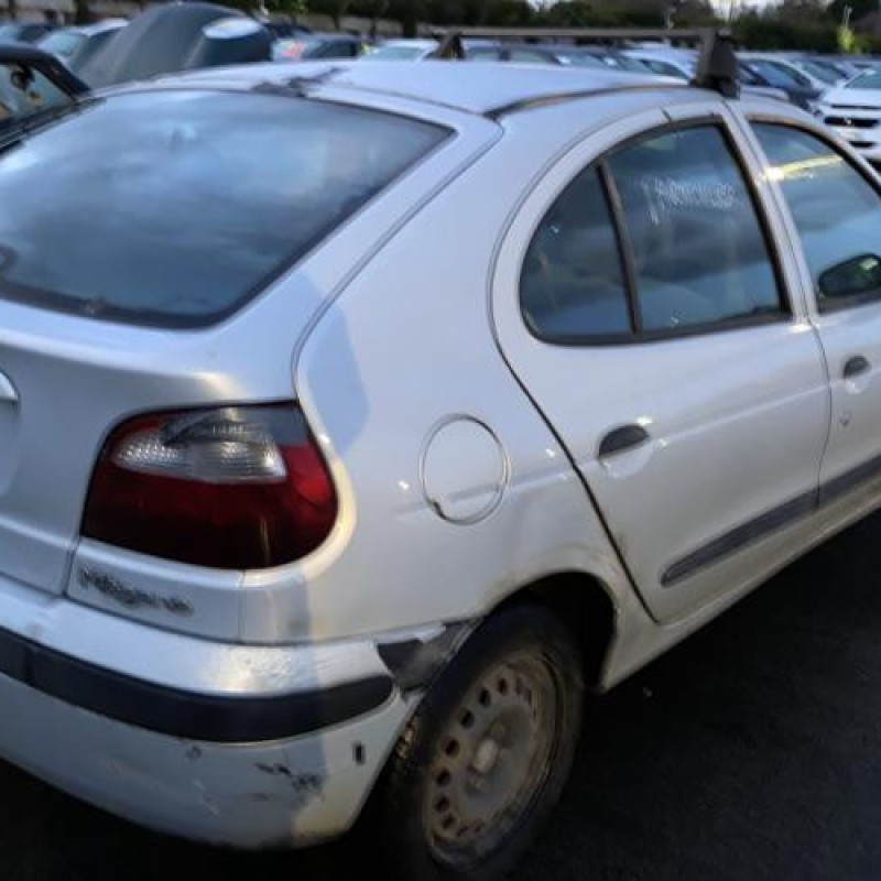 Moteur RENAULT MEGANE 1 Photo n°3