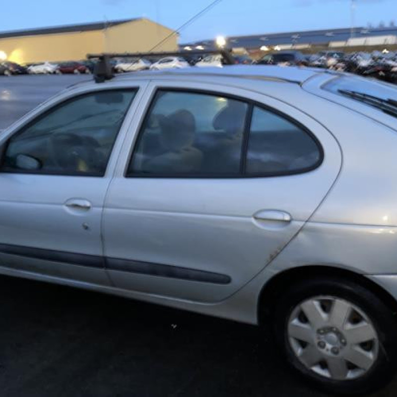 Moteur RENAULT MEGANE 1 Photo n°6