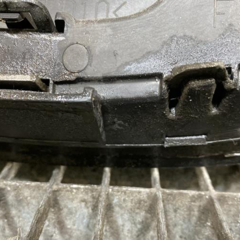 Calandre RENAULT KANGOO 2 Photo n°4
